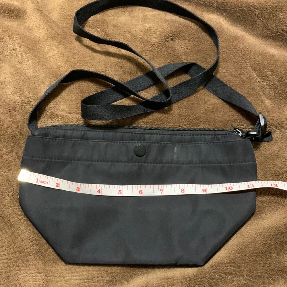Uniqlo small crossbody bag